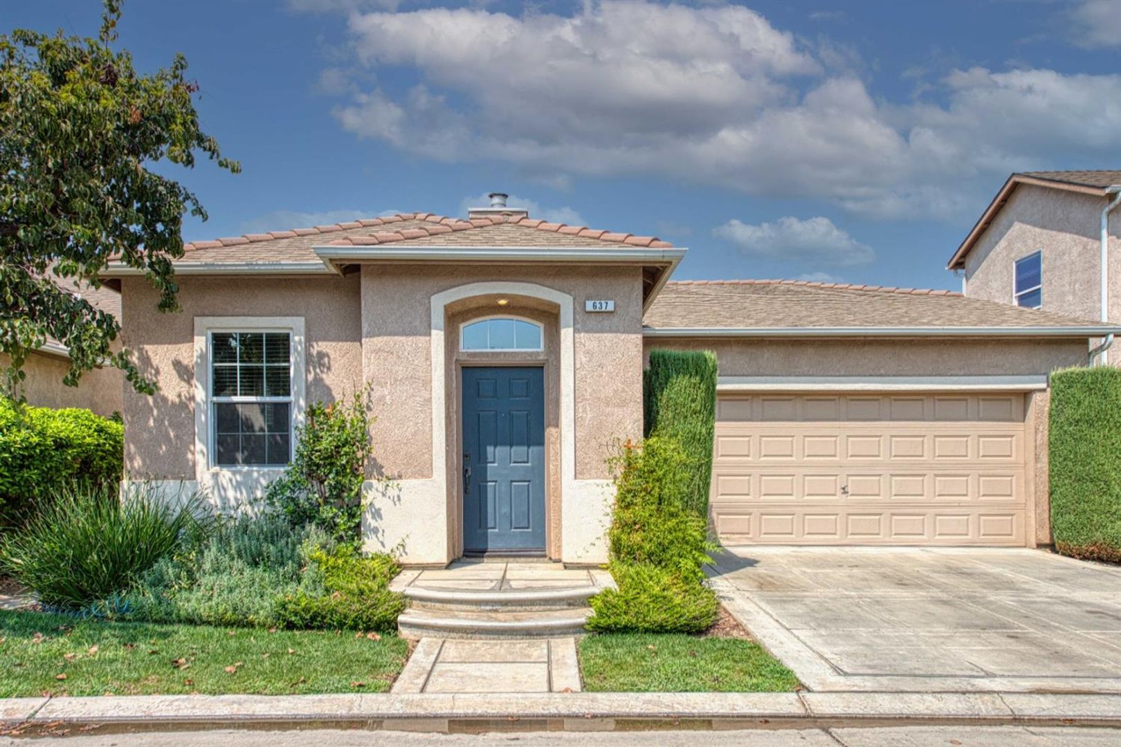 Clovis House: 637 W. Fontaine Lane