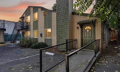 4 Lanterns Townhomes
