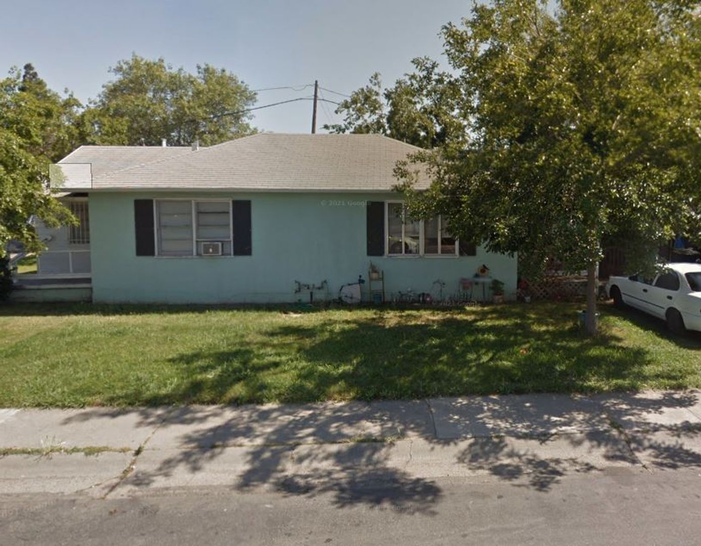 Sacramento Apartment: 5026 - 5028 Thurman Way