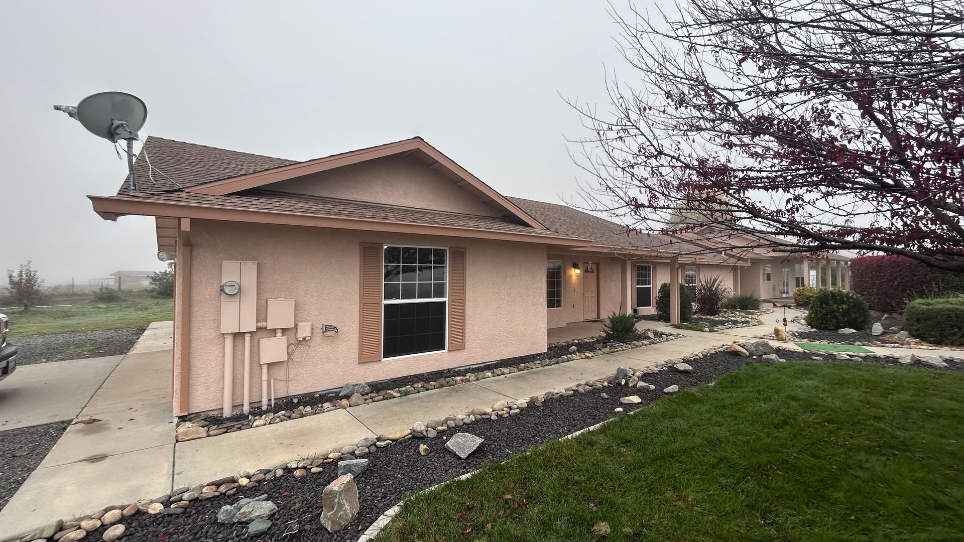 La Grange House: 14575 Avenida Central