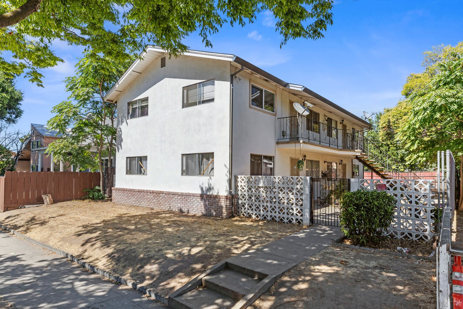 Modesto Apartment: 814 2nd Street