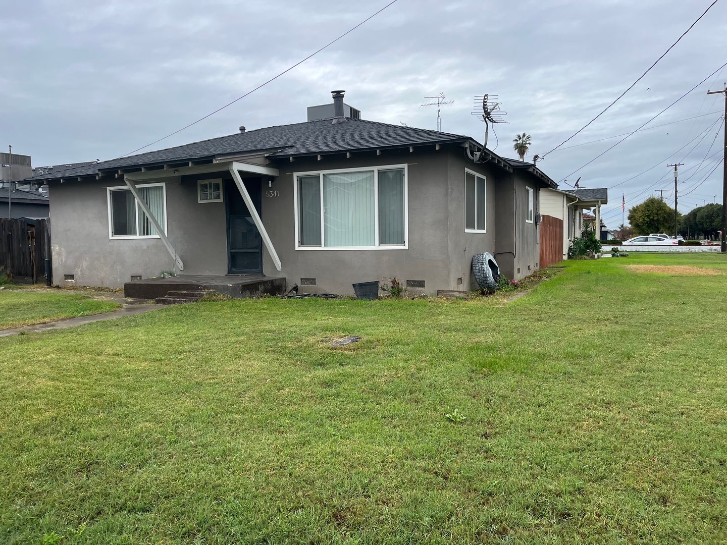 Hilmar House: 8341 Birch St