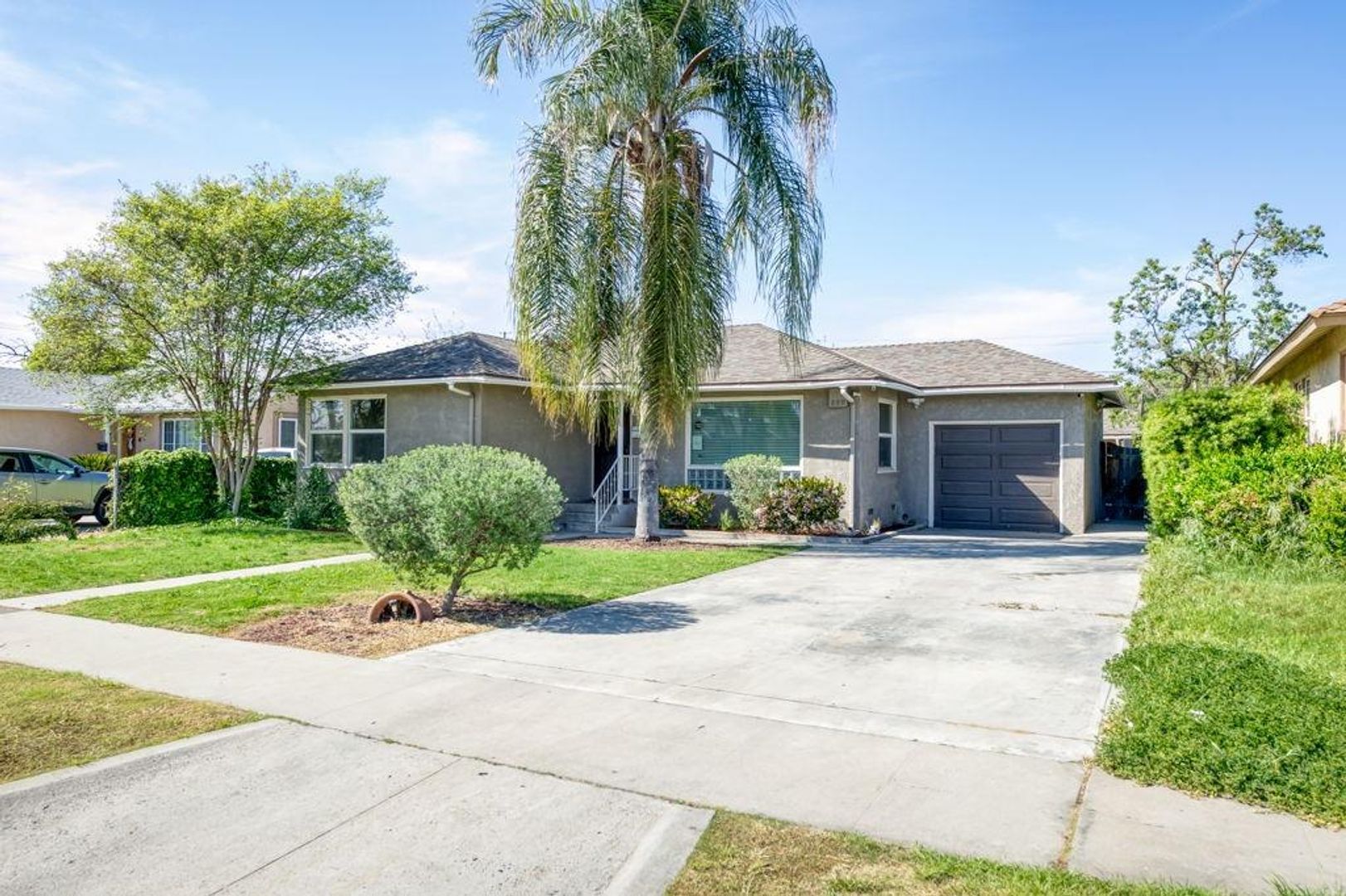 Fresno Apartment: 1222 W. Saginaw Way Unit A-B