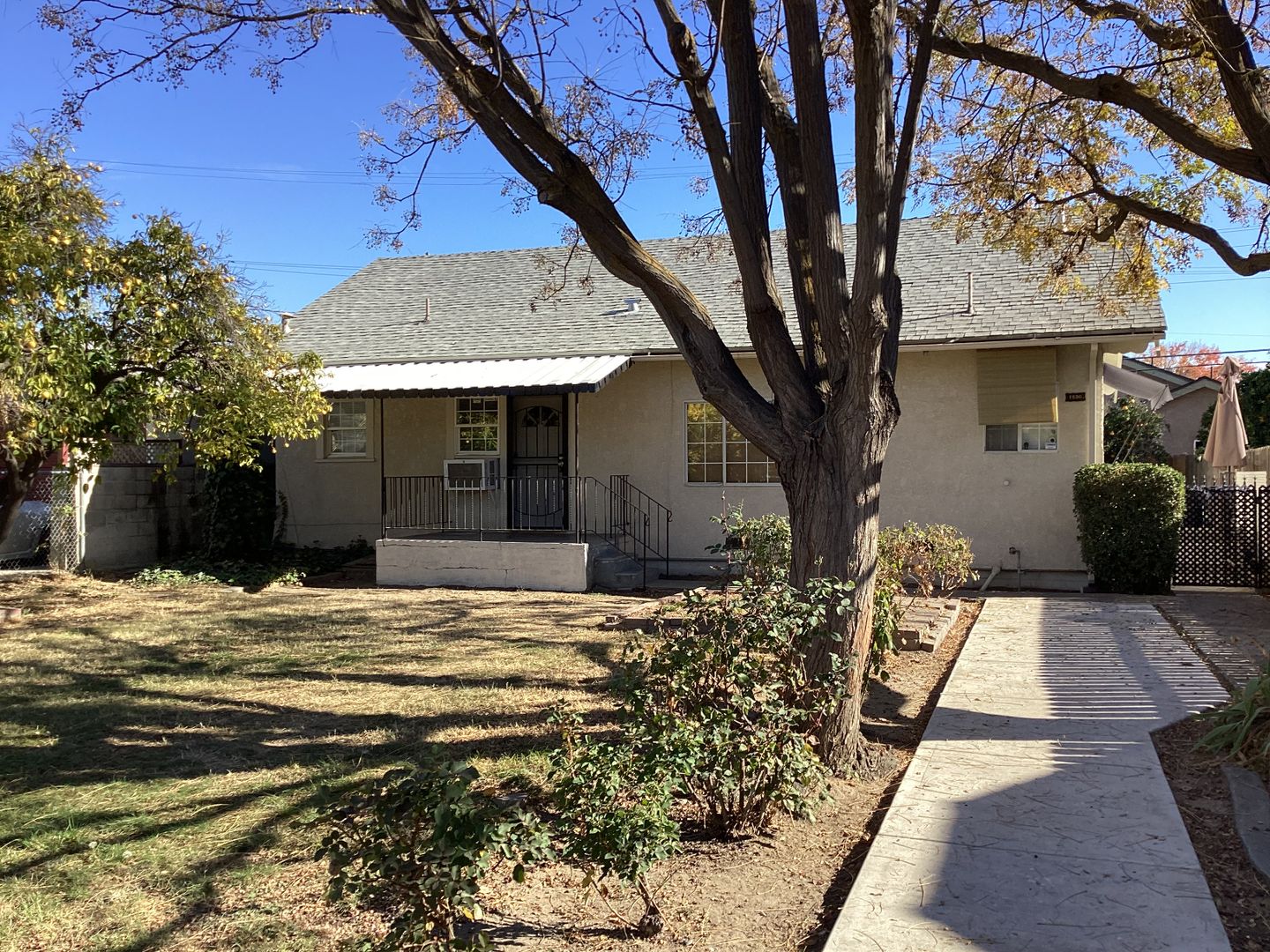 Fresno Apartment: 1530 - 1532 N. Safford Ave