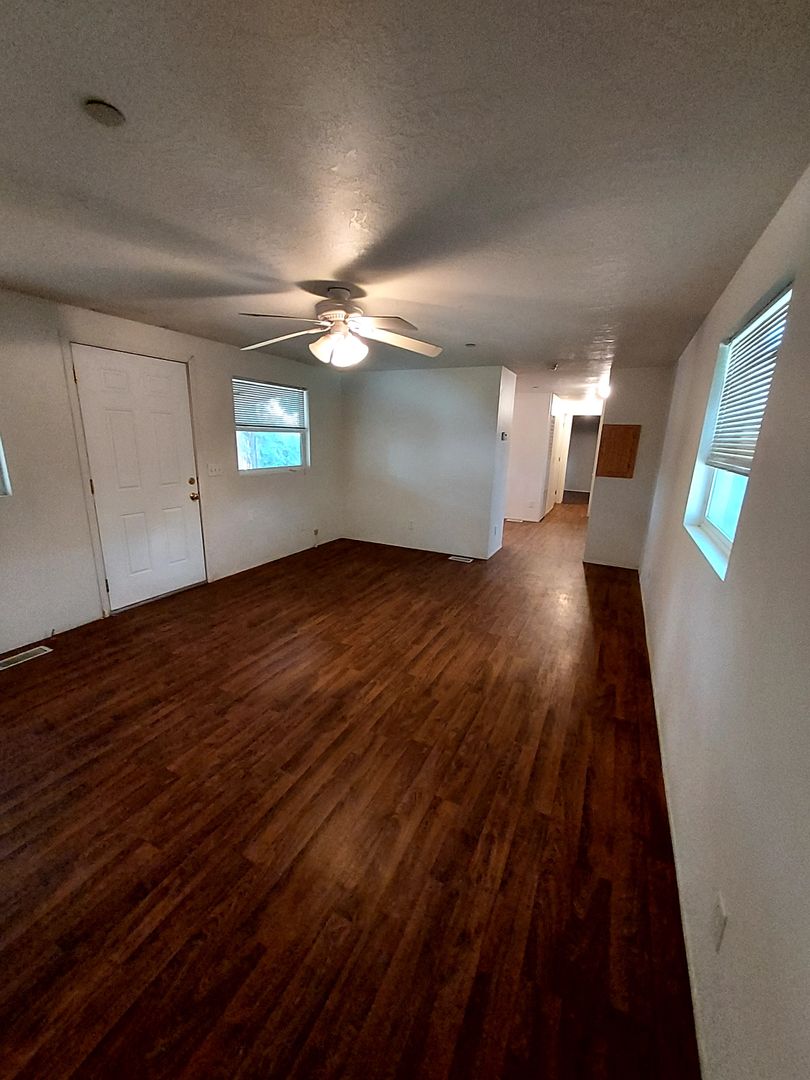 Chico House: 3959 Cartwright St