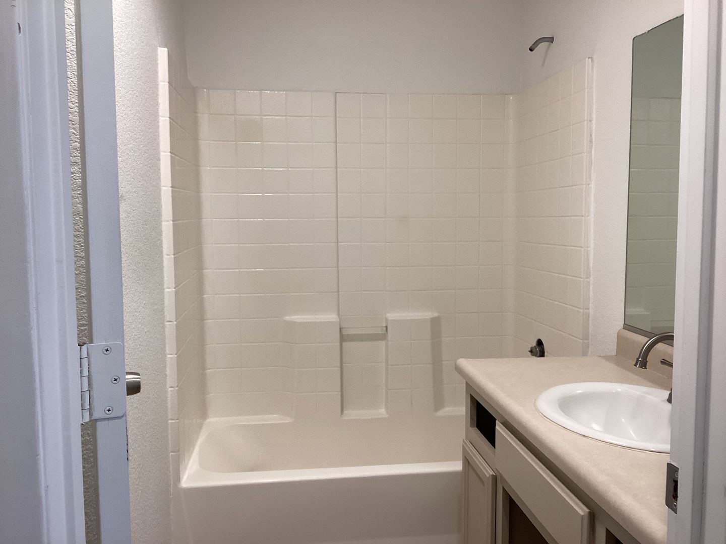 1450 La Jolla Way , Madera, CA 93638