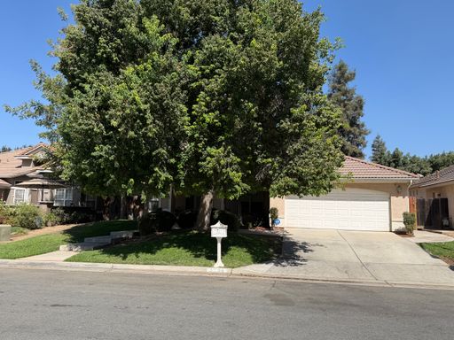 5594 W. Bluff Avenue – photo 1