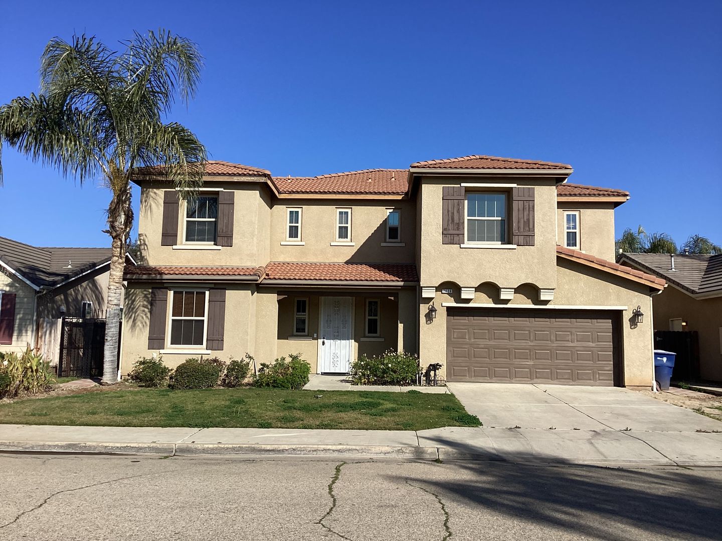 Fresno House: 7426 E. Redlands Avenue