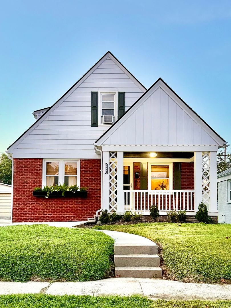 Evansville House: 1620 Olive St