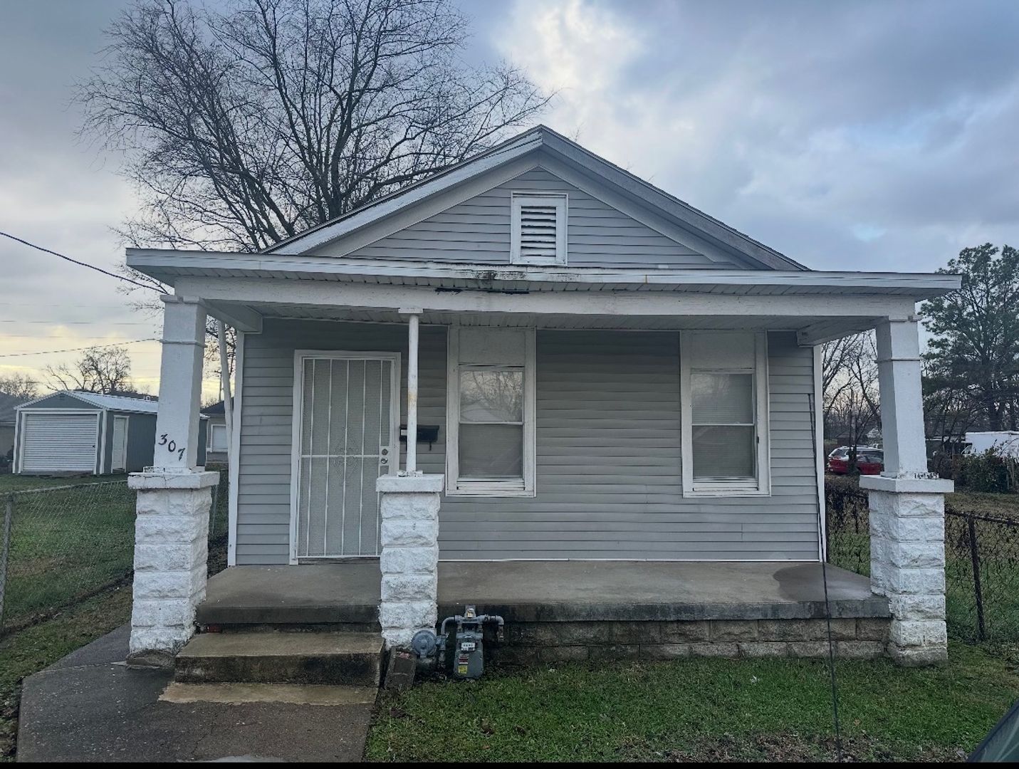 Evansville House: 307 Ridgeway