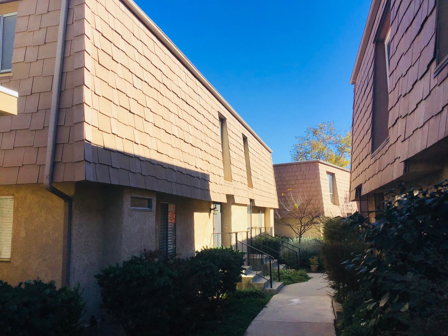 Agoura Hills House: 27509 Endeavor