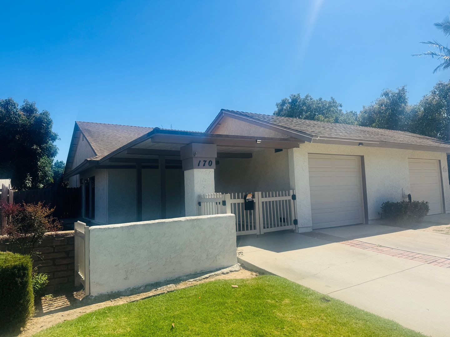 Camarillo House: 170 W. Ripley Street
