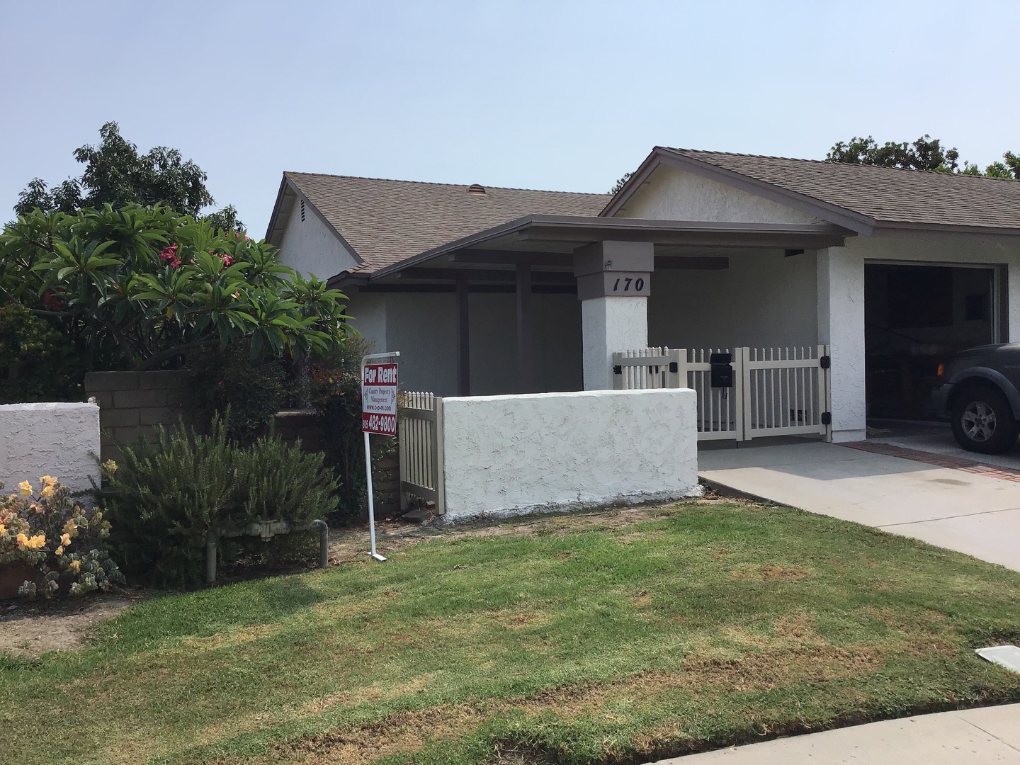 Camarillo House: 170 W. Ripley Street