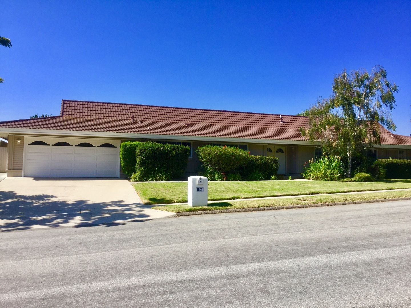 Camarillo House: 1021 Trueno Avenue