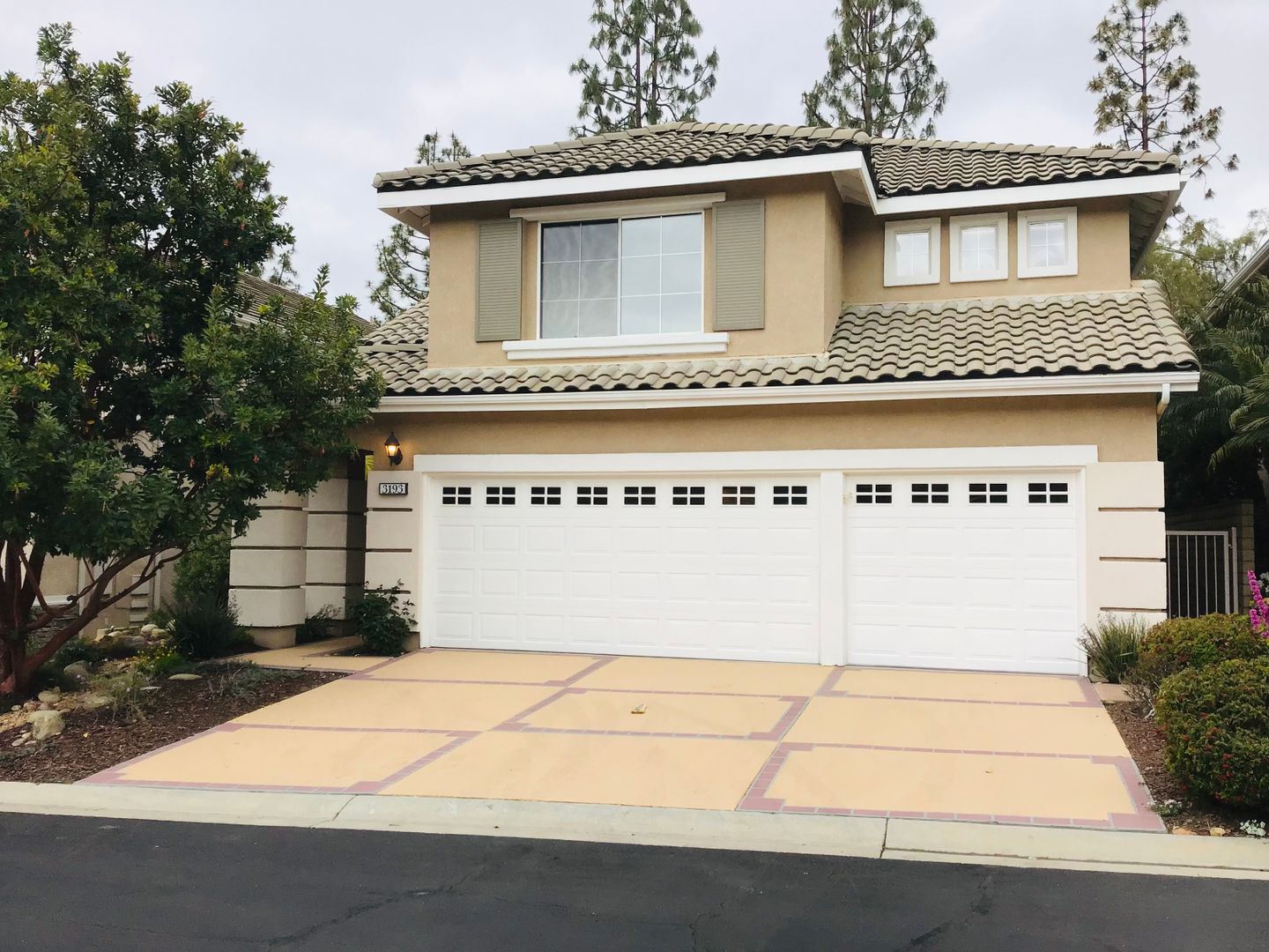 Thousand Oaks House: 3193 Clarita Court