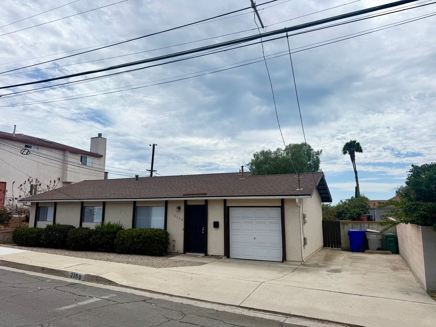 San Diego House: 2350 Sea Breeze Dr.