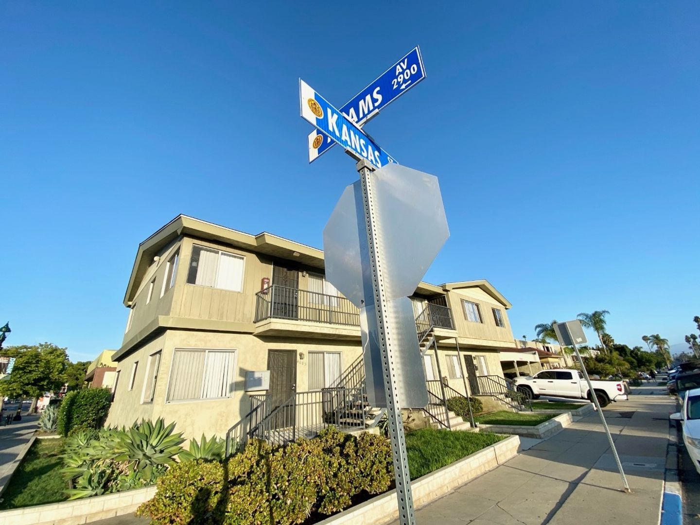 San Diego Apartment: 4681-4691 Kansas St