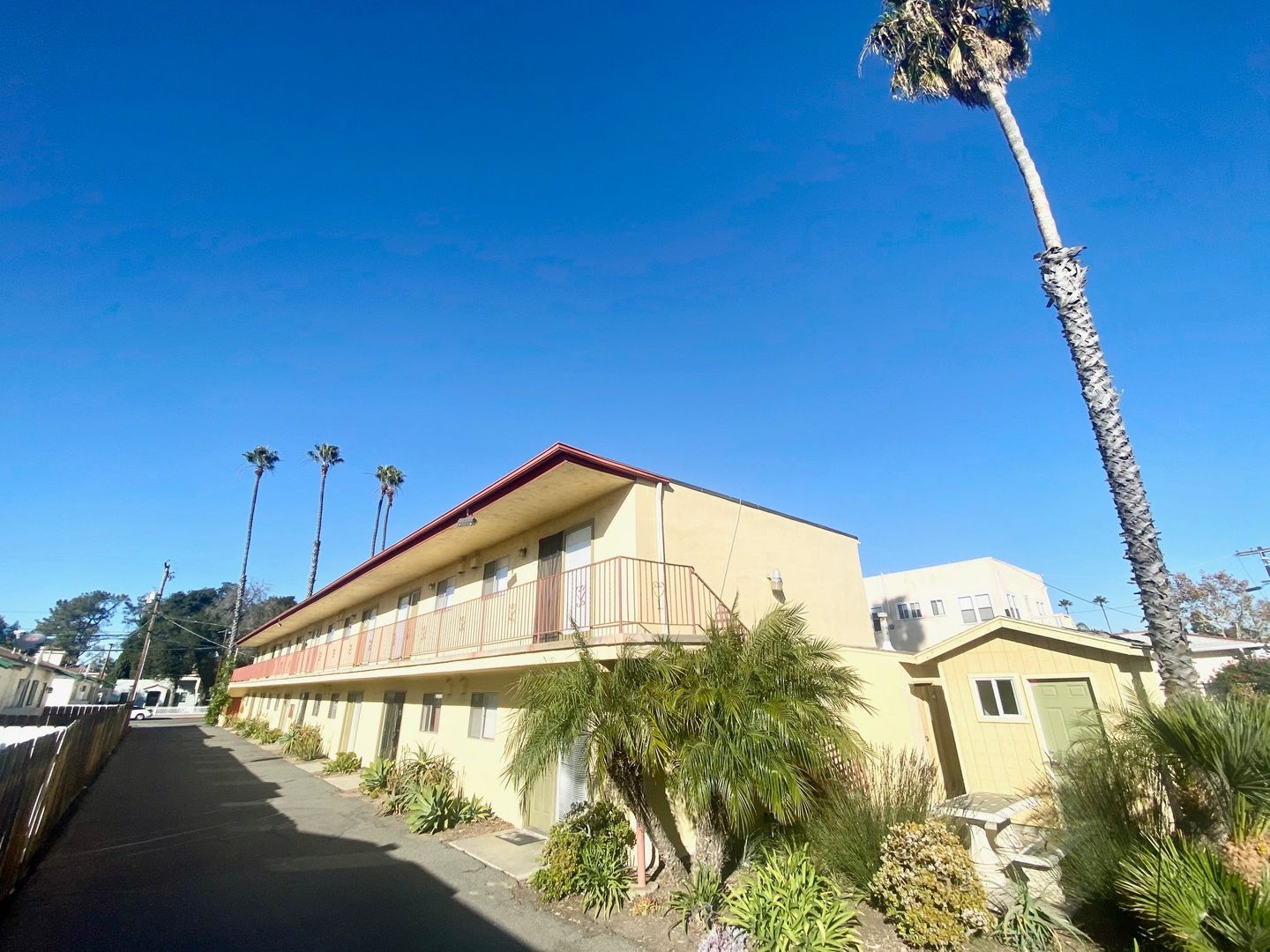 Chula Vista Apartment: 318 G St