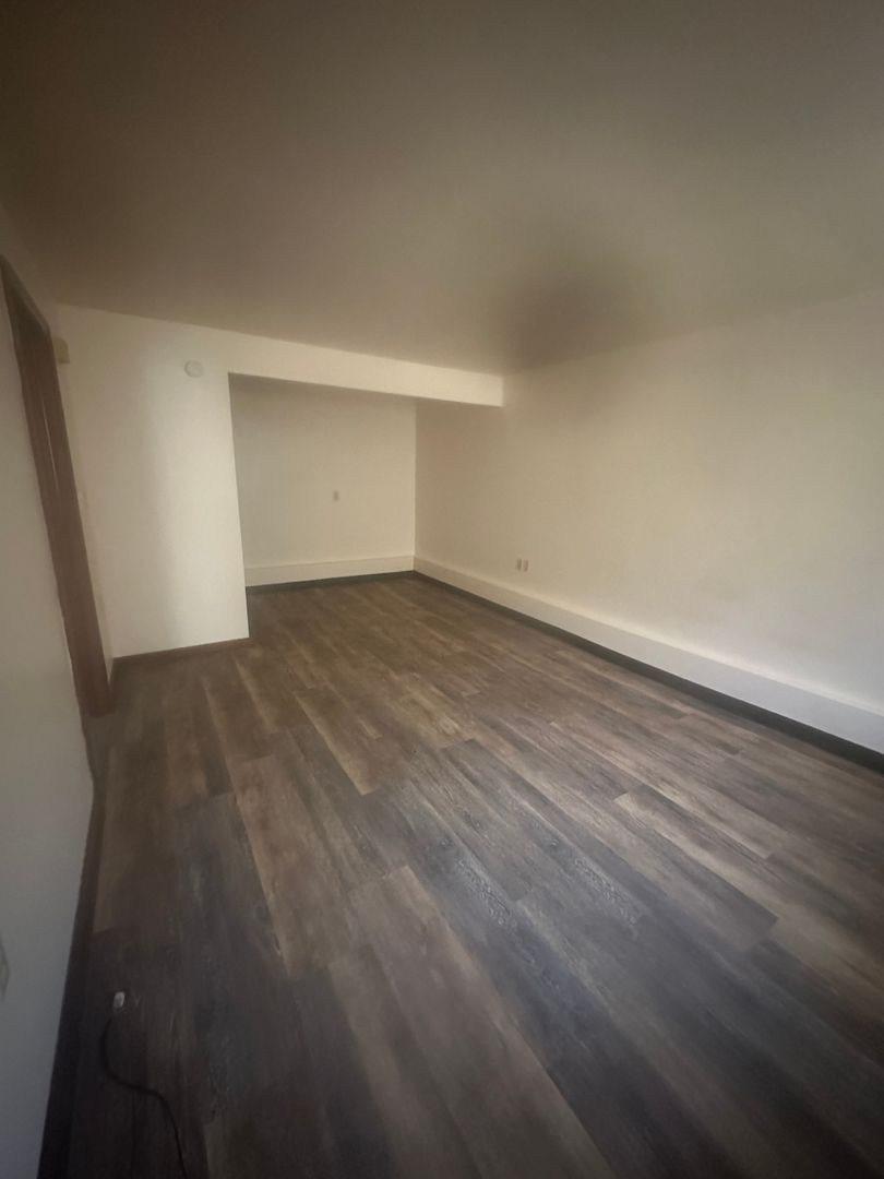 2257/2267 SR 45 (White Building)