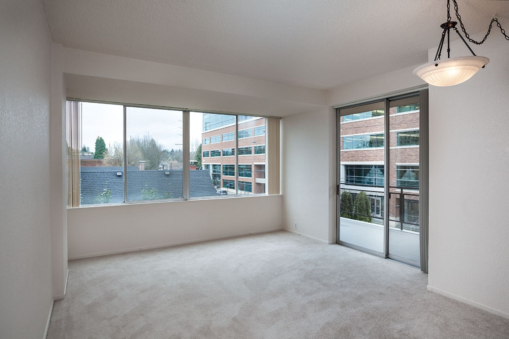 Portland Apartment: 4265 NE Halsey Street