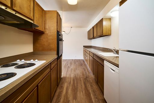 Elevated living in Portland's Hollywood District – photo 1