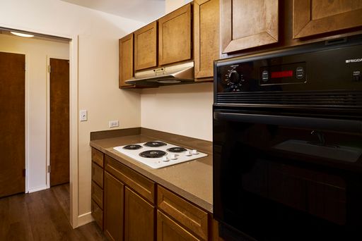 Elevated living in Portland's Hollywood District – photo 1