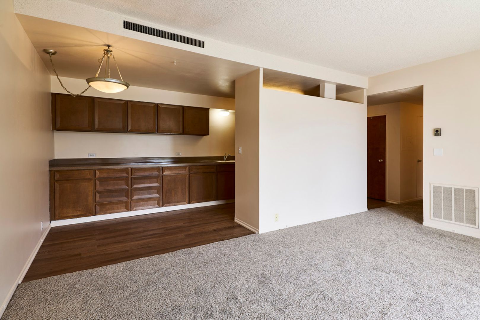 Portland Apartment: 4265 NE Halsey Street