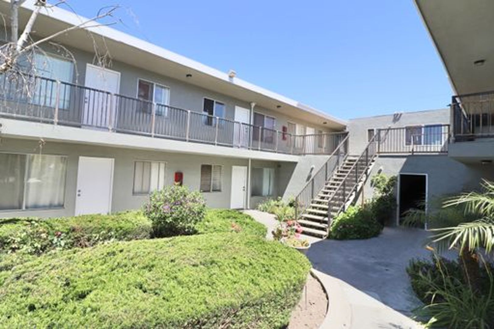 Oxnard Apartment: 441/451 Cuesta Del Mar Drive