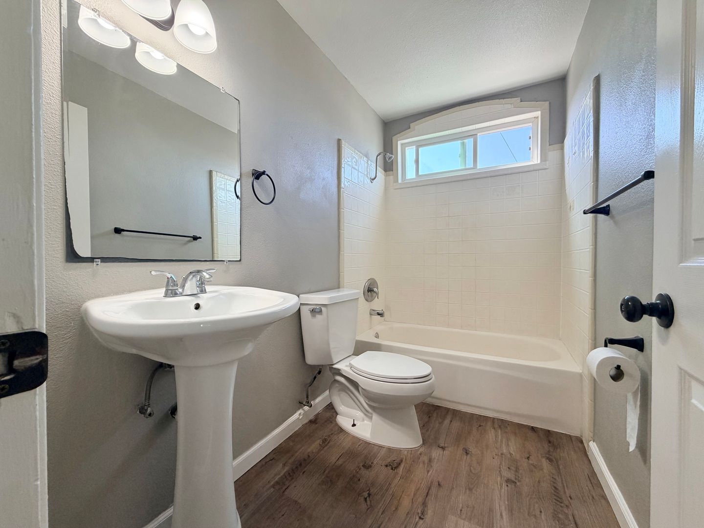 Oxnard Apartment: 1050 South J Street