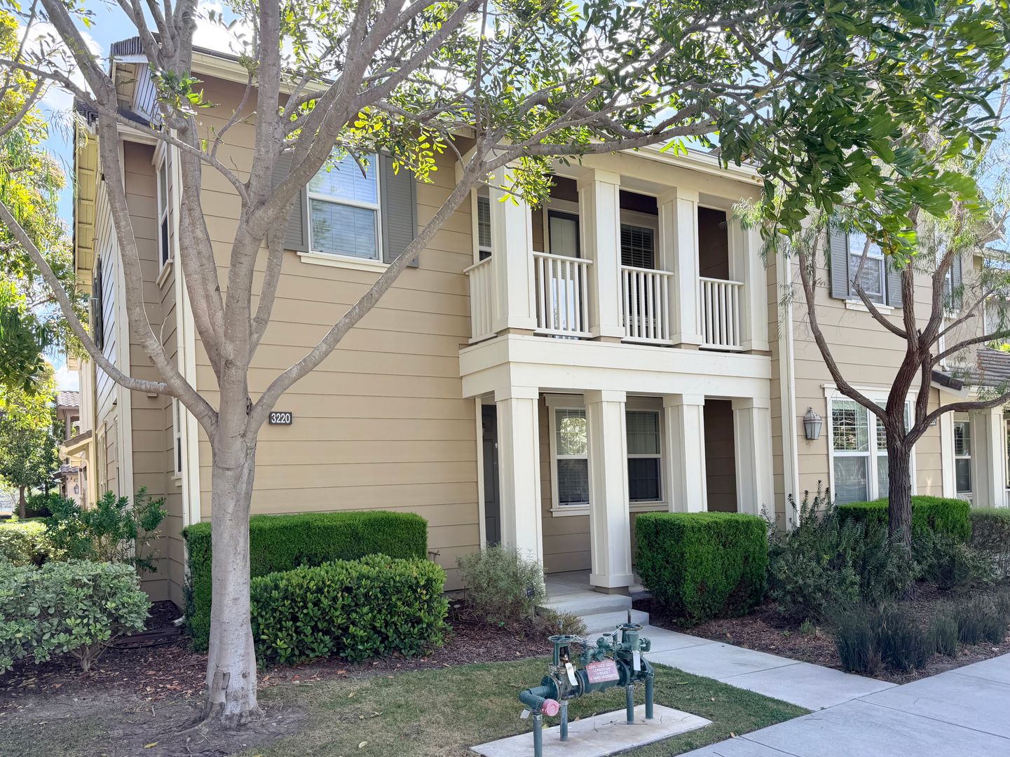 Oxnard House: 3220 London Lane