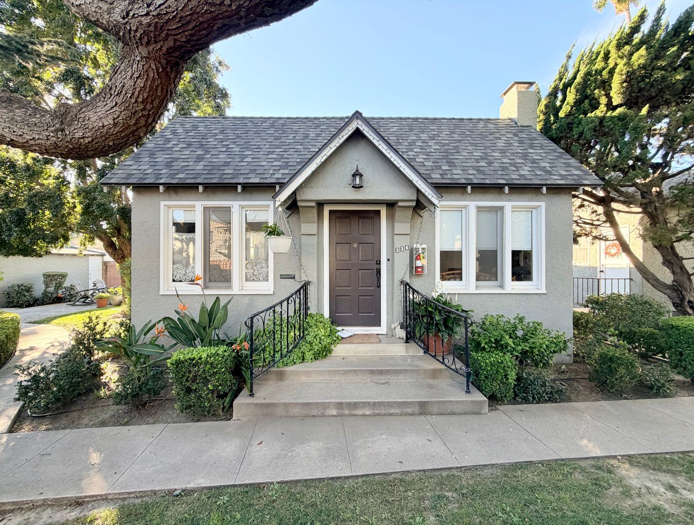 Oxnard Apartment: 330-338 West Palm Drive