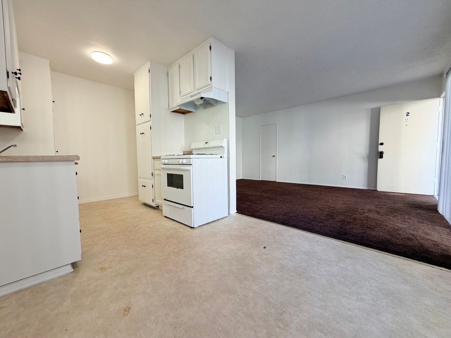 Oxnard Apartment: 226 S E Street