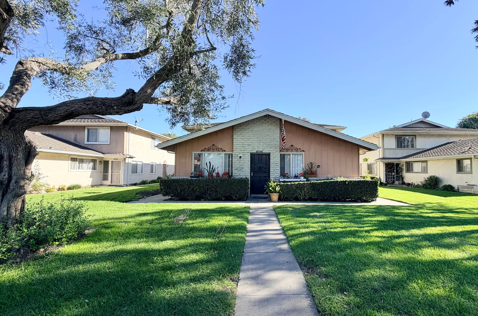 Port Hueneme House: 2622 Victoria Ave