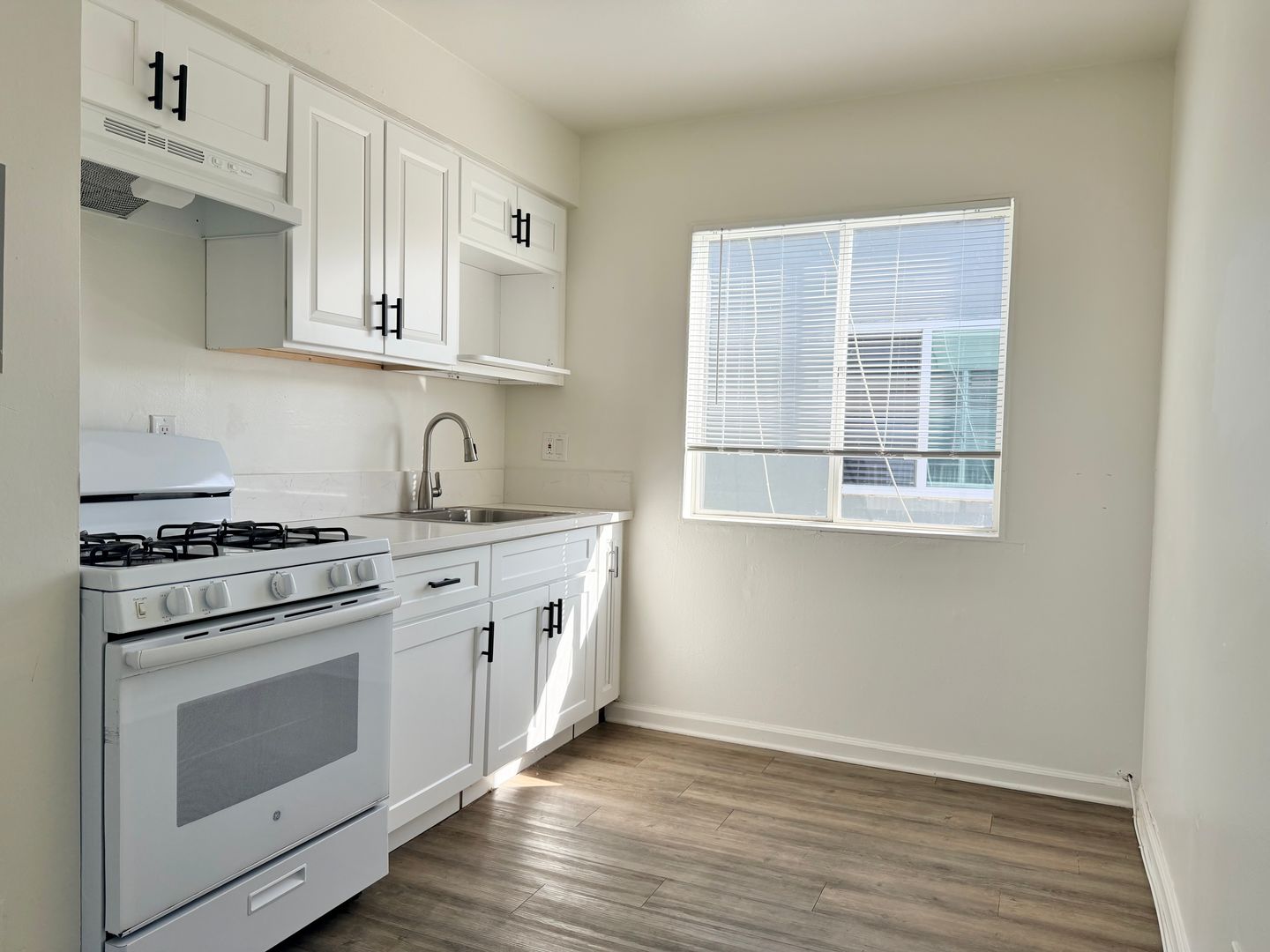 Oxnard Apartment: 441/451 Cuesta Del Mar Drive