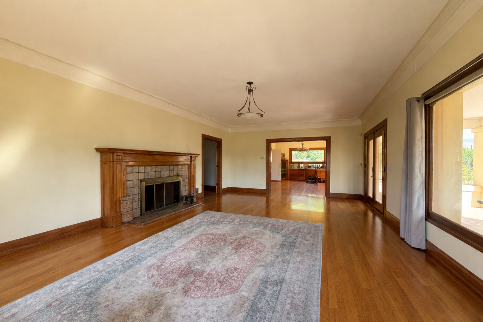 Somis House: 4645 Walnut Ave