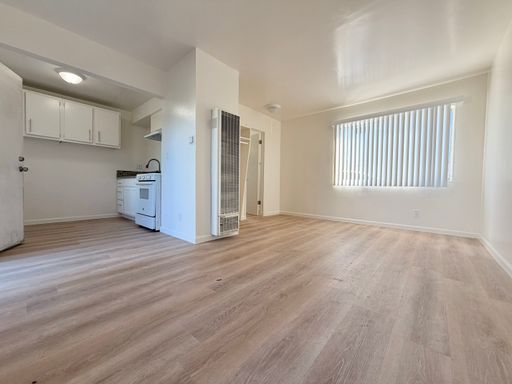 ***1 Months Free Rent***