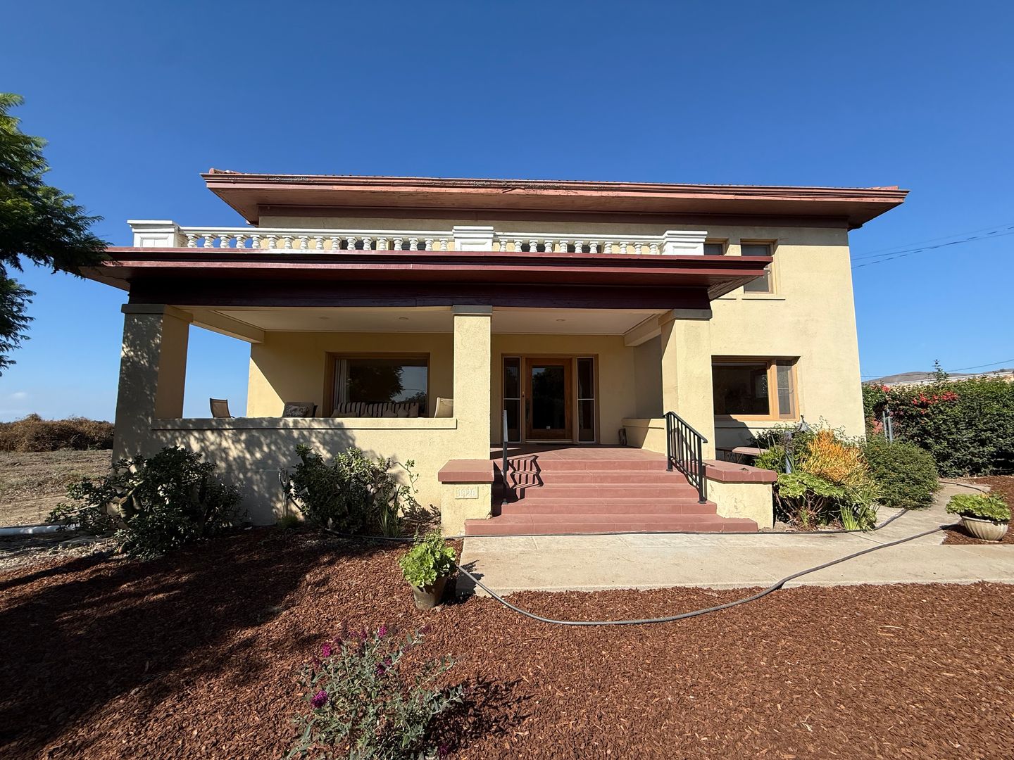 Somis House: 4645 Walnut Ave