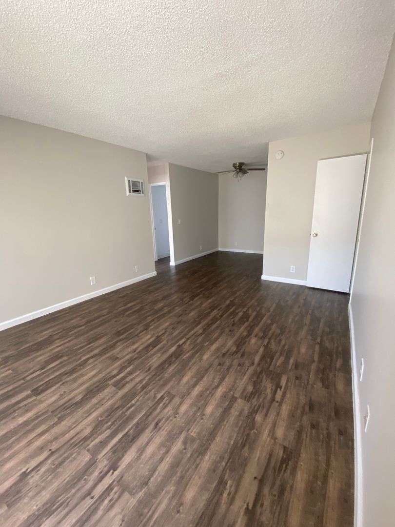 Chula Vista Apartment: 520 Naples St.