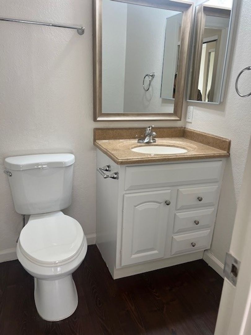 Chula Vista Apartment: 615 Moss St.