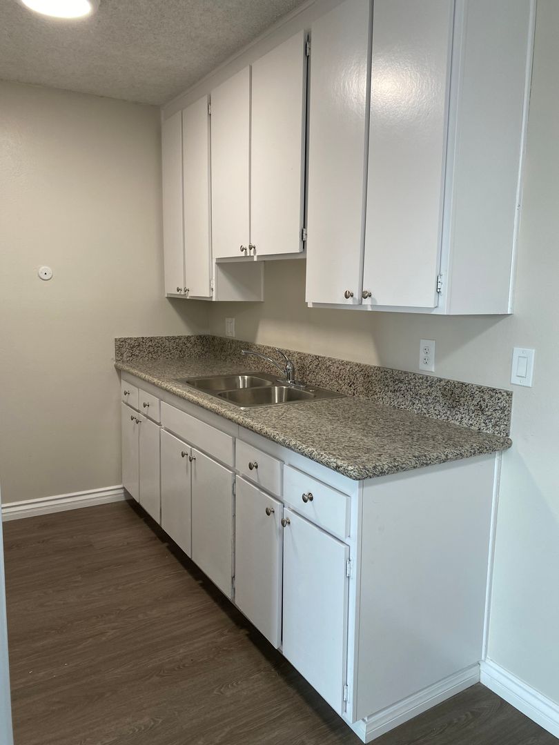 Chula Vista Apartment: 520 Naples St.