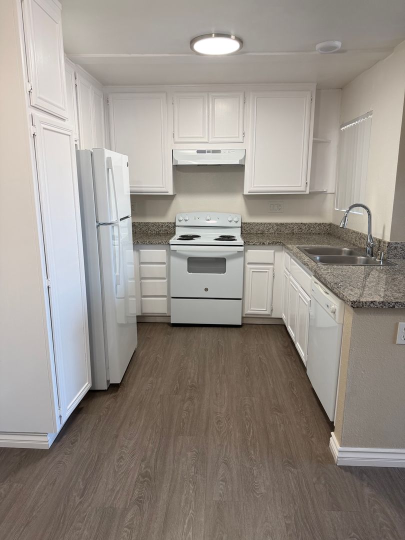 Chula Vista Apartment: 564 Arizona St.