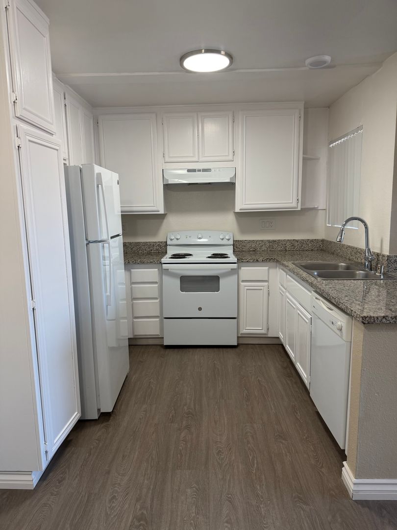 Chula Vista Apartment: 564 Arizona St.