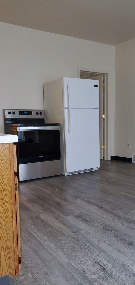 Green Bay Apartment: 1221 Berner