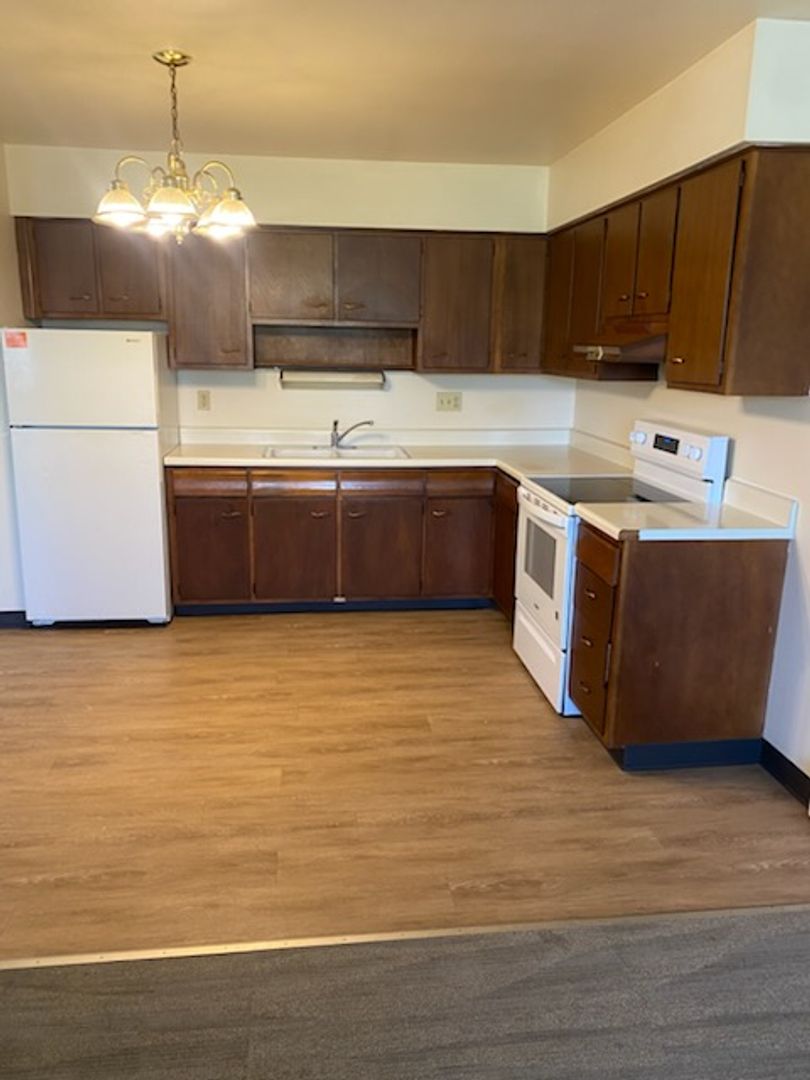 Green Bay Apartment: 441 Quincy Below
