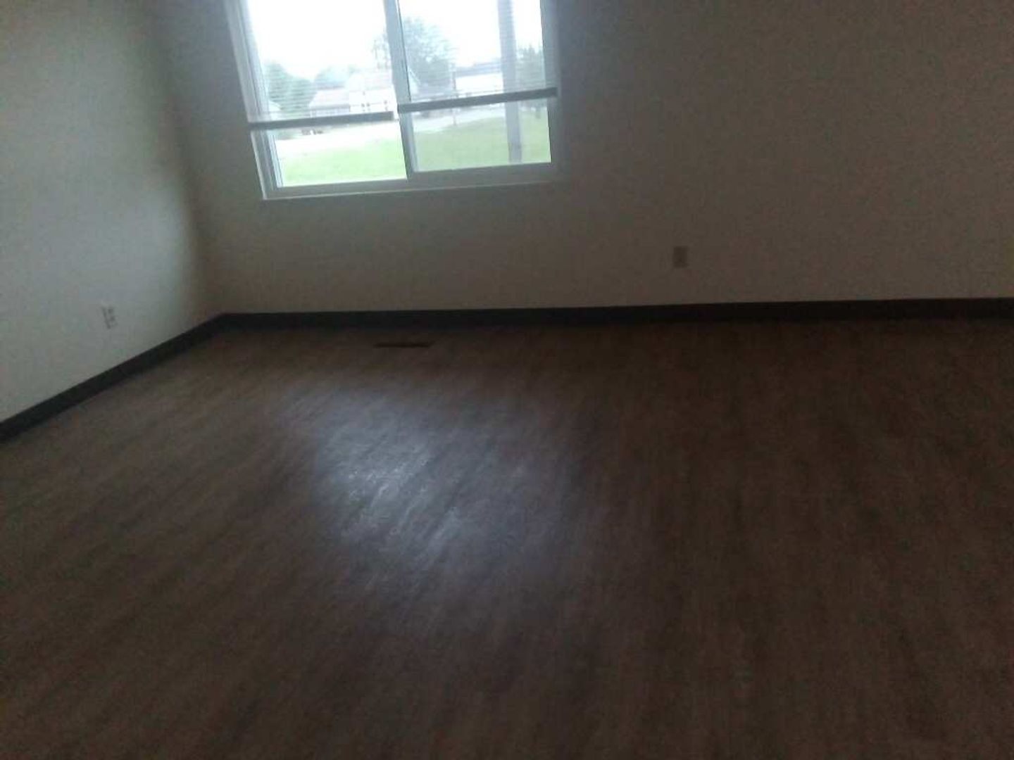 Menominee Apartment: 425 6th Ave