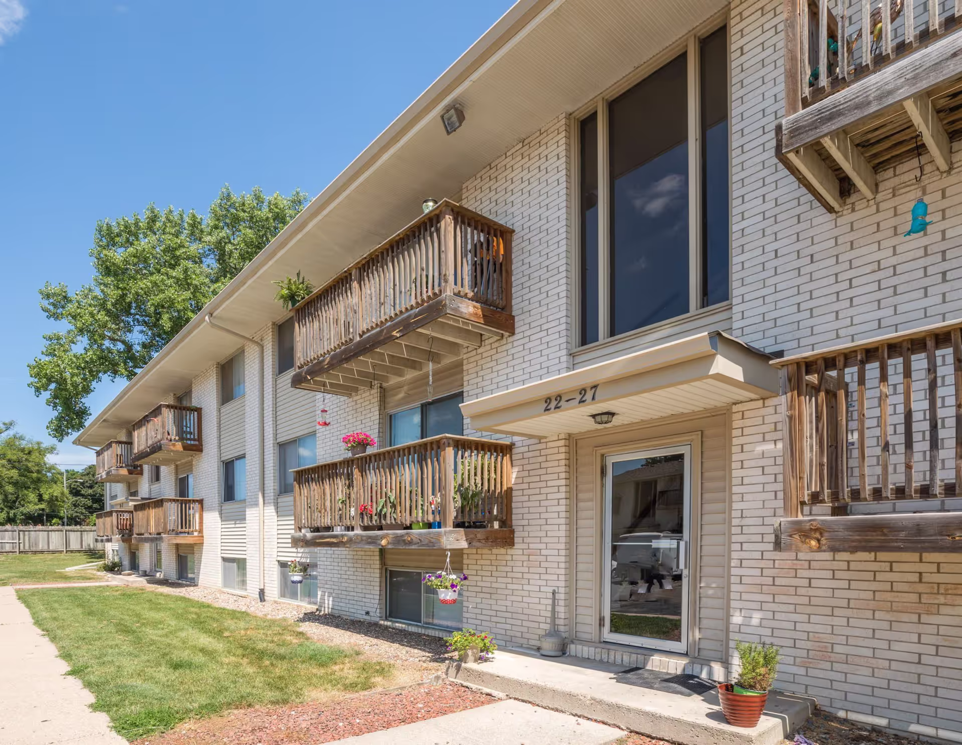 West Des Moines Apartment: 708 13th St