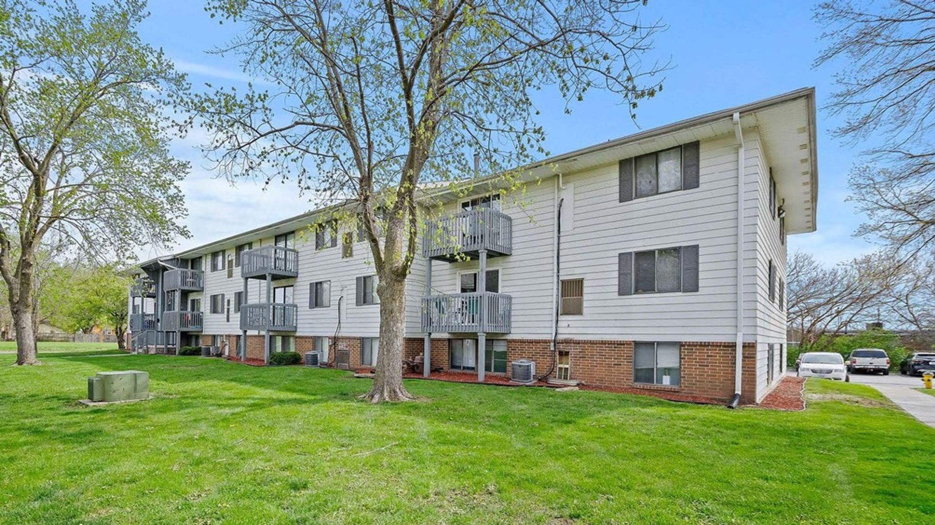 Coves Living Property Management | ShowMeTheRent.com