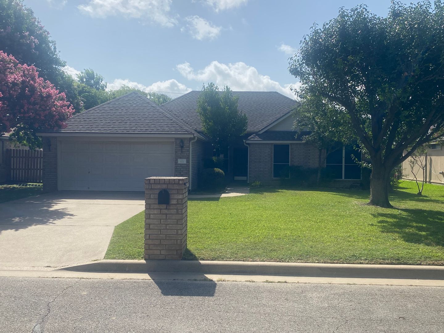 Temple House: 921 Westway Dr
