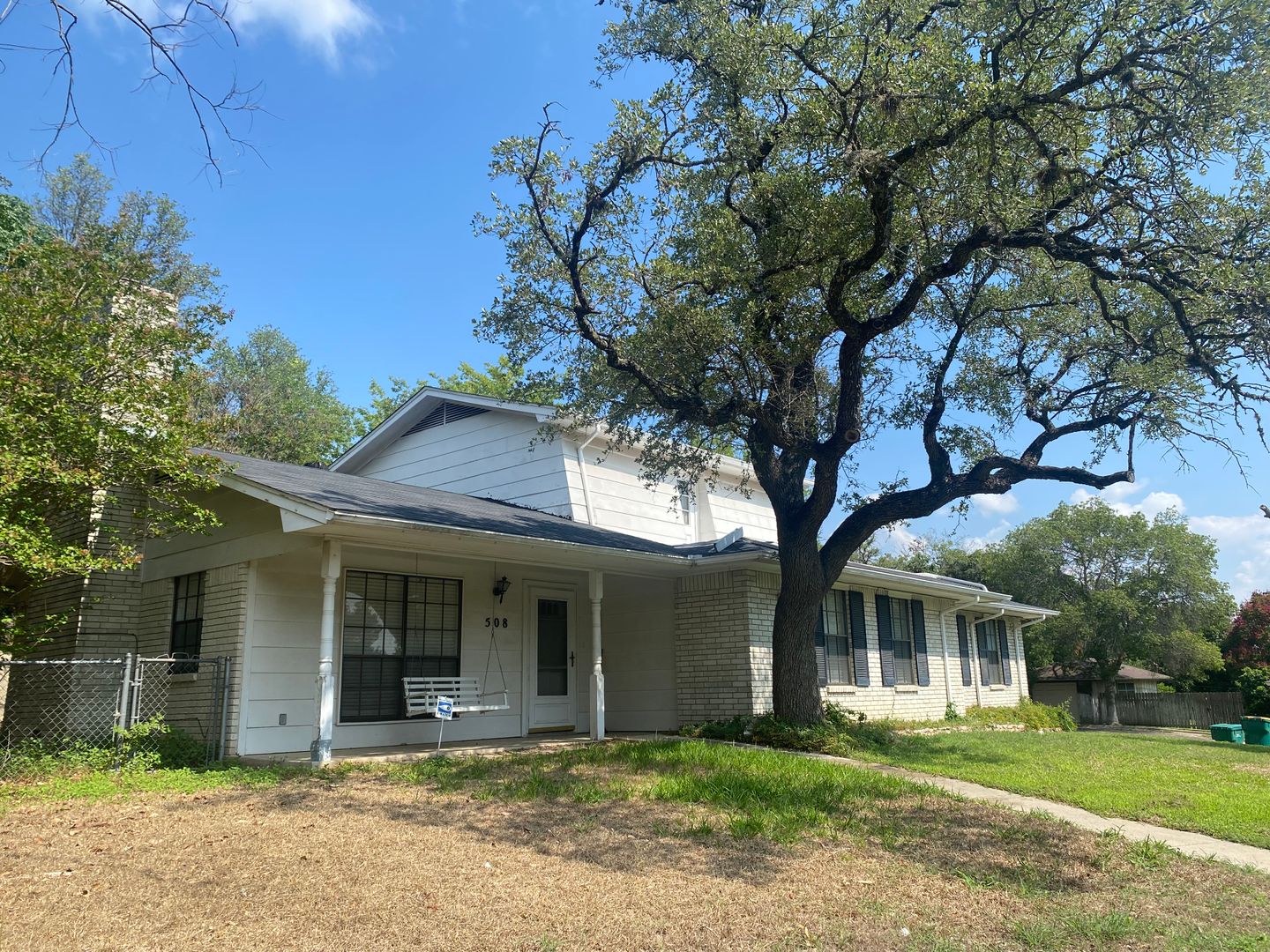 Belton House: 508 E 27th Ave