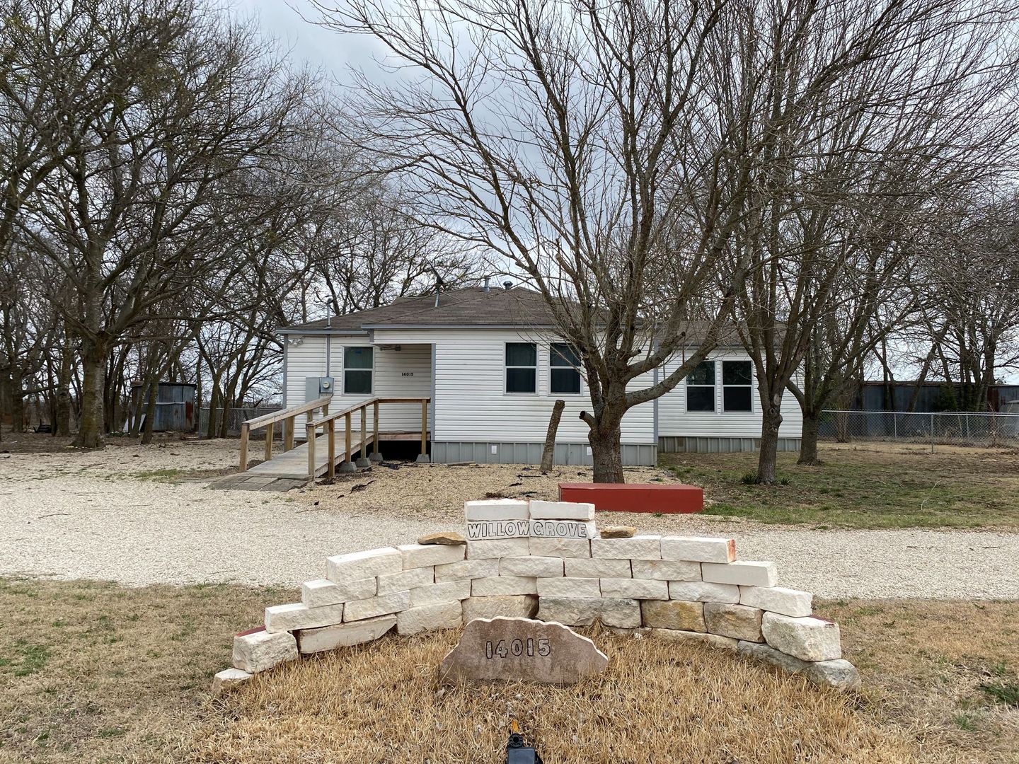 Moody House: 14015 Willow Grove Rd